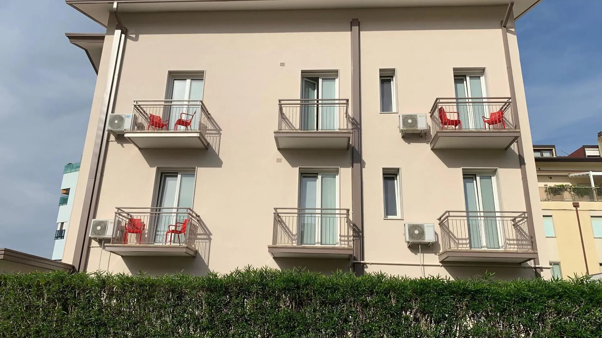 Апартаменты Dainese Apartments, Casa Ester Лидо-ди-Езоло Италия